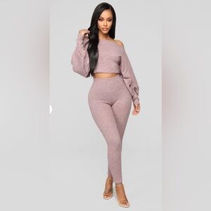 Women's Ribbed Knit Jumpsuit - Mauve